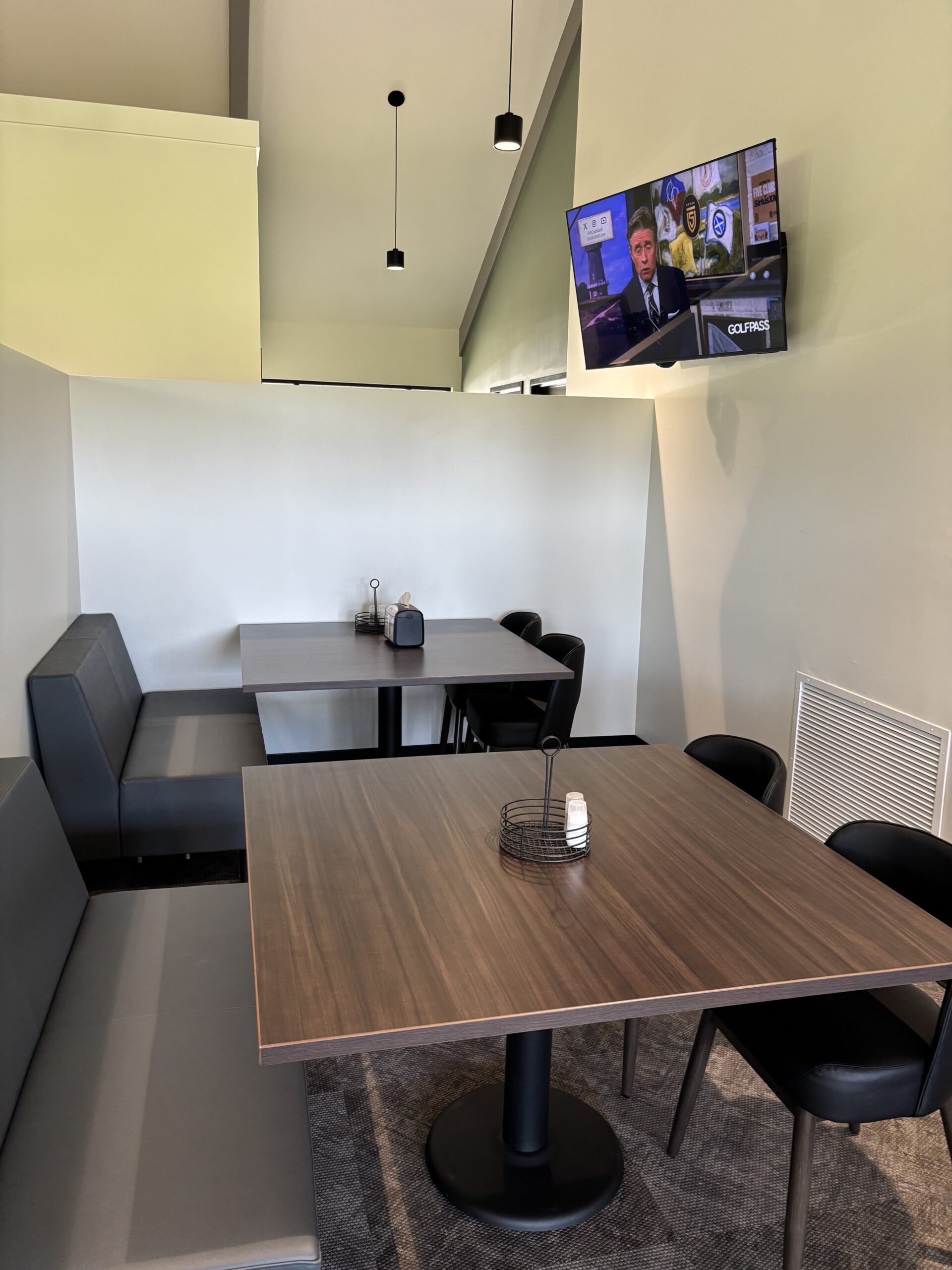 Dining Area at Battle Ground Golf Club in Battle Ground Indiana 